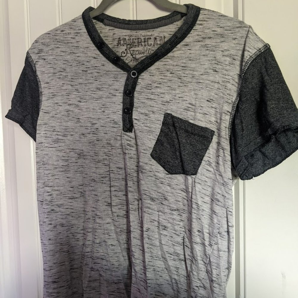 American Republic short sleeved T-shirt men's small distressed